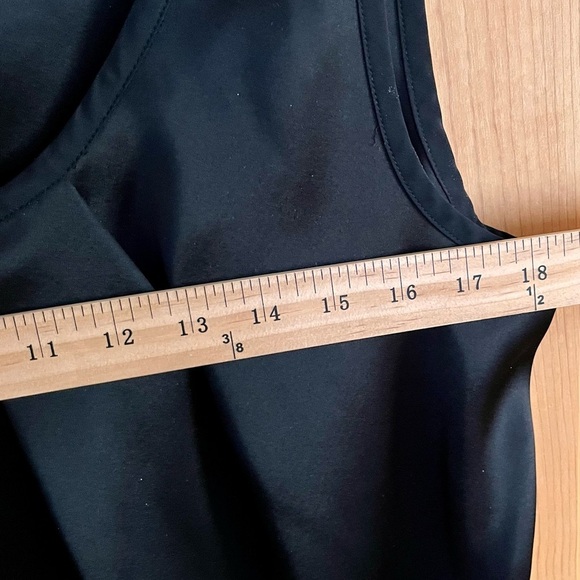 St John Black Sleeveless Silk Top Medium Church Modest Old Money Preppy Formal - Picture 11 of 11